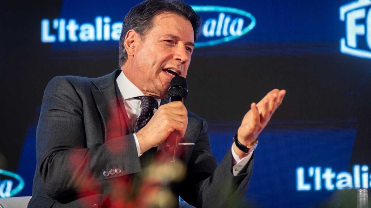 Conte scalza Schlein: si mette alla testa del campo largo e poi detta le regole al Pd