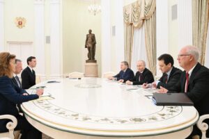 Putin tratta con Witkoff e avverte l’Europa: «Se vuole la guerra noi siamo pronti»