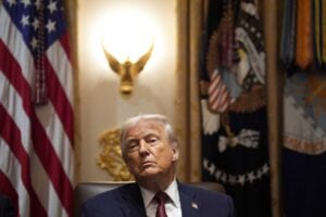 Gli ucraini sfornano un altro piano di pace. Trump li gela: «State perdendo»