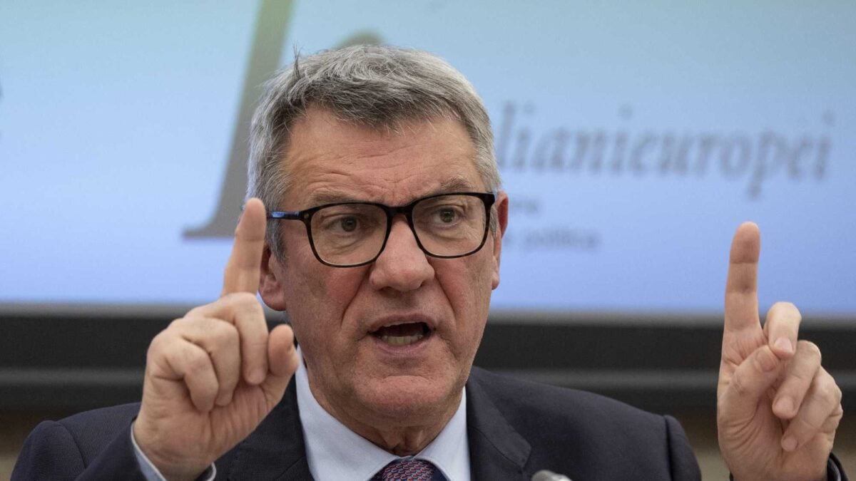 Landini prima firma contratti poveri poi attacca il governo se li «sistema»