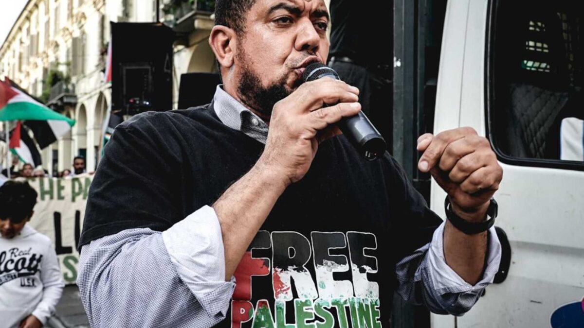 Altro regalo dei giudici: l’imam resta qui