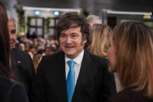 Milei, rivoluzione a metà. Ha abbattuto l’inflazione ma i disoccupati aumentano