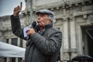 Enrico Montesano: «È l’epoca della satira “corretta”. Ho pagato per la mia indipendenza»