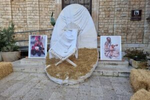 Il prete di Terlizzi fa sparire Gesù e ribalta il messaggio del Vangelo