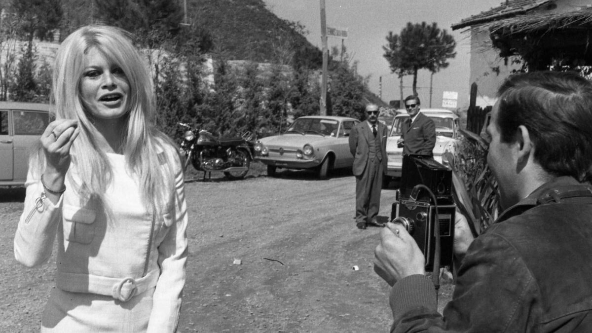 Icona erotica, diva ribelle, destrorsa. La dea irraggiungibile esce di scena
