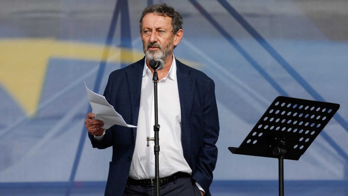 Serra ha trovato la via della pace:basta far scomparire tutti i maschi