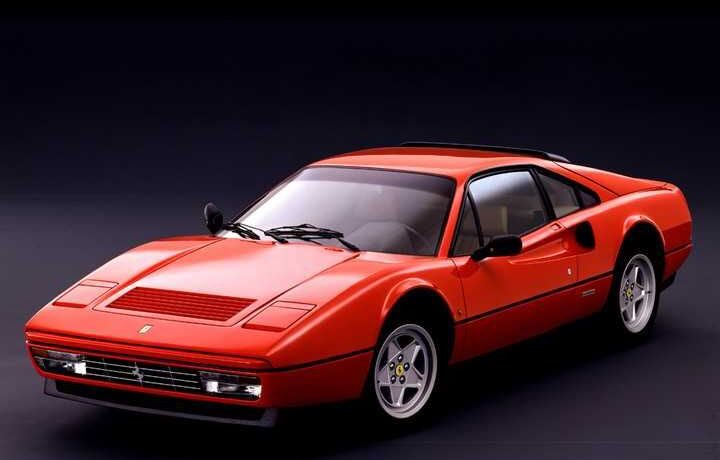 Ferrari 328 GTB del 1985. Si nota la stretta parentela con la 308 GTB (Ferrari Media)