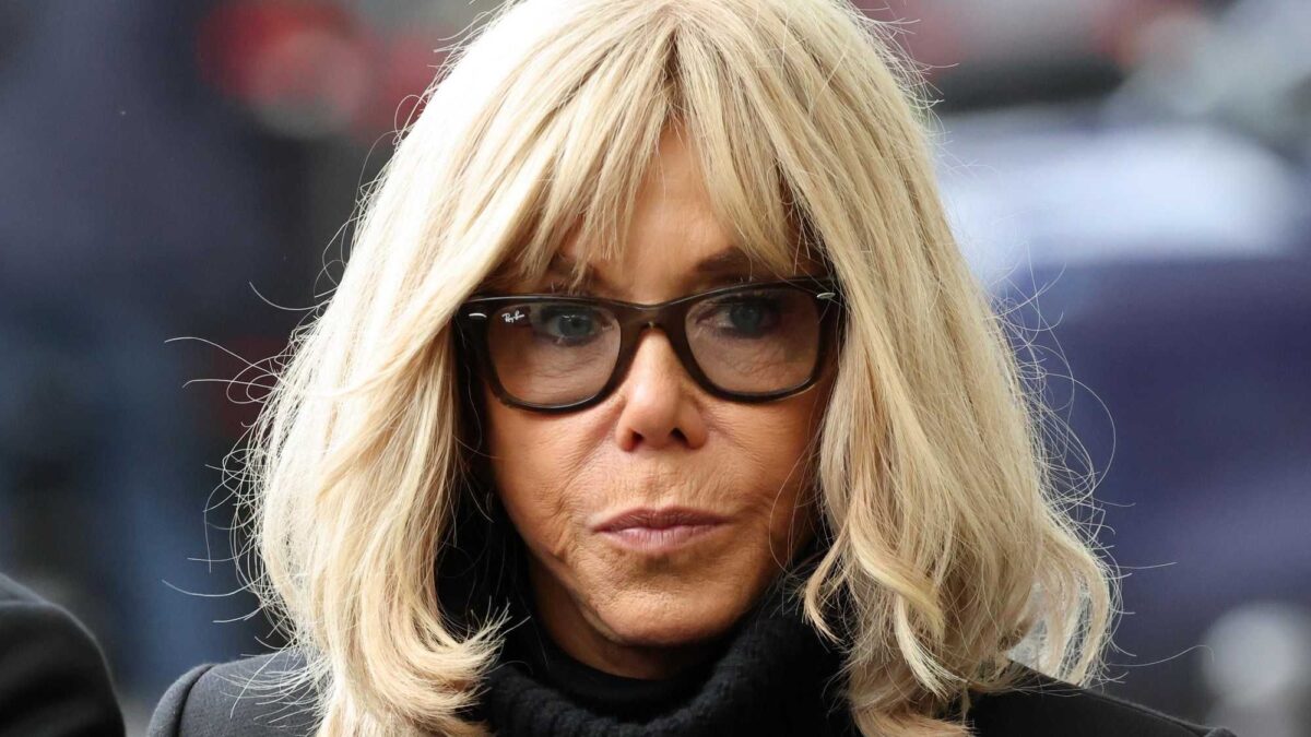 Schiaffo di Brigitte Macron alle femministe