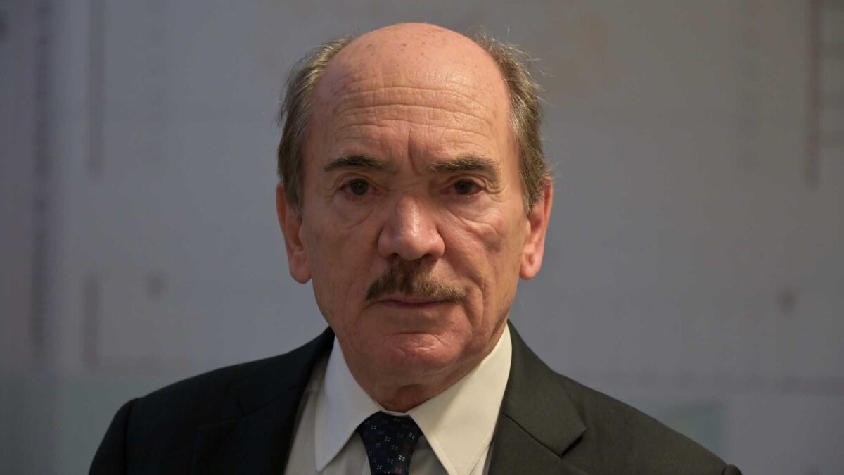 L’ex vice dell’Antimafia attacca: «Spioni, De Raho fuori controllo»