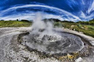 Energia geotermica: la lunga storia italiana che nasce in Toscana