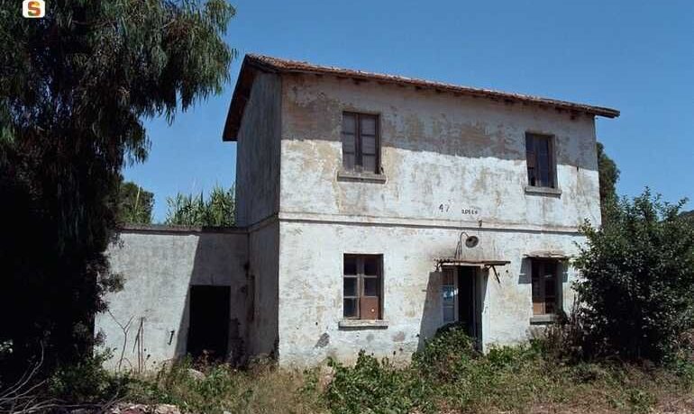 Casello abbandonato nei pressi di Gonnesa (Isre Sardegna)