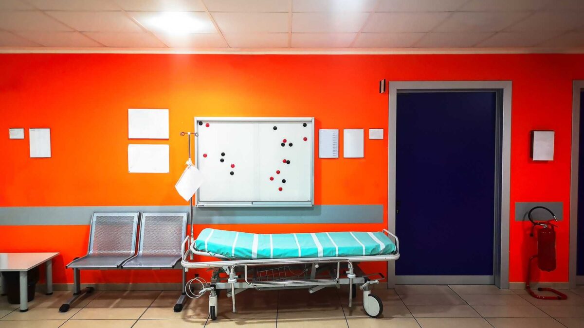 Pronto soccorso in affanno: la Simeu avverte il rischio di una crisi strutturale nel 2026