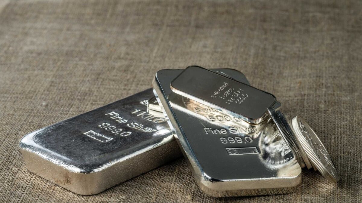 Argento boom, non solo bene rifugio. Per Oxford è «il metallo del futuro»