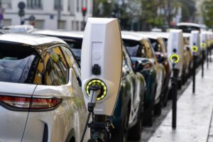 Elettrico al palo: Ue sotto pressione per rivedere le regole