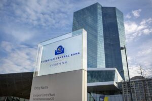 Il governo riscrive la norma sull’oro e la Bce apre il fronte sulle banche