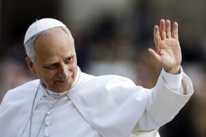 Il Papa parla di pace, i giornali lo censurano