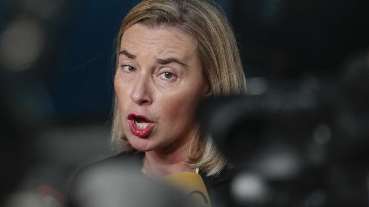 Mogherini rilasciata dopo dieci ore sotto torchio. Sannino molla l’incarico