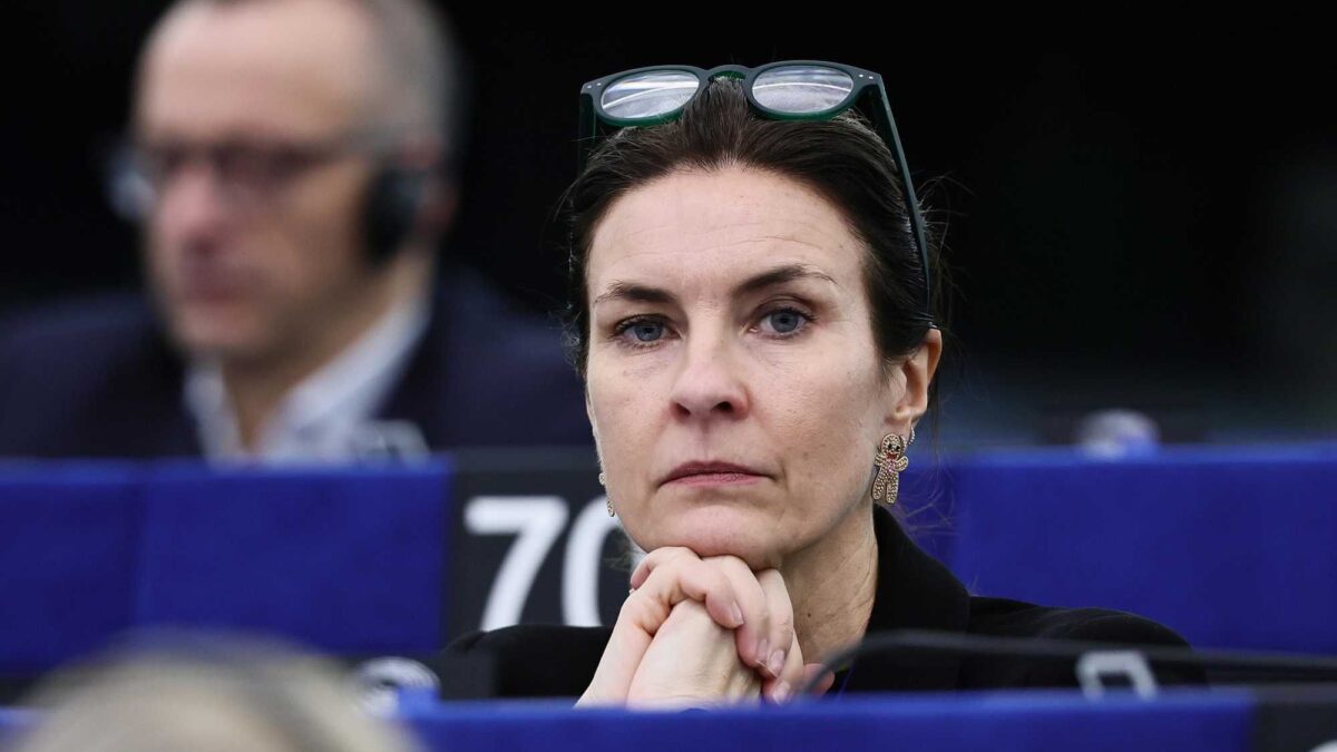 L’Ue toglie l’immunità alla Moretti. Il voto M5s spacca il campo largo