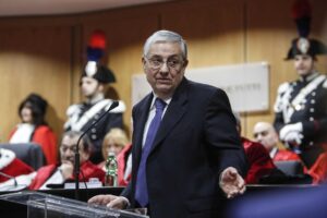 «Pignatone comprò le case dai boss e fece sovraesporre Falcone e Borsellino»