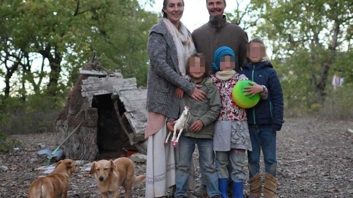 Prima ti portano via i figli poi vedono se c’è un motivo