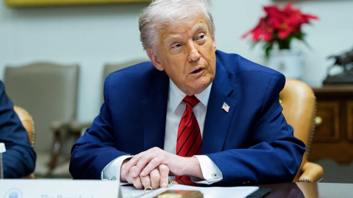 Trump tira dritto contro Maduro: stop alle petroliere «Siete circondati»