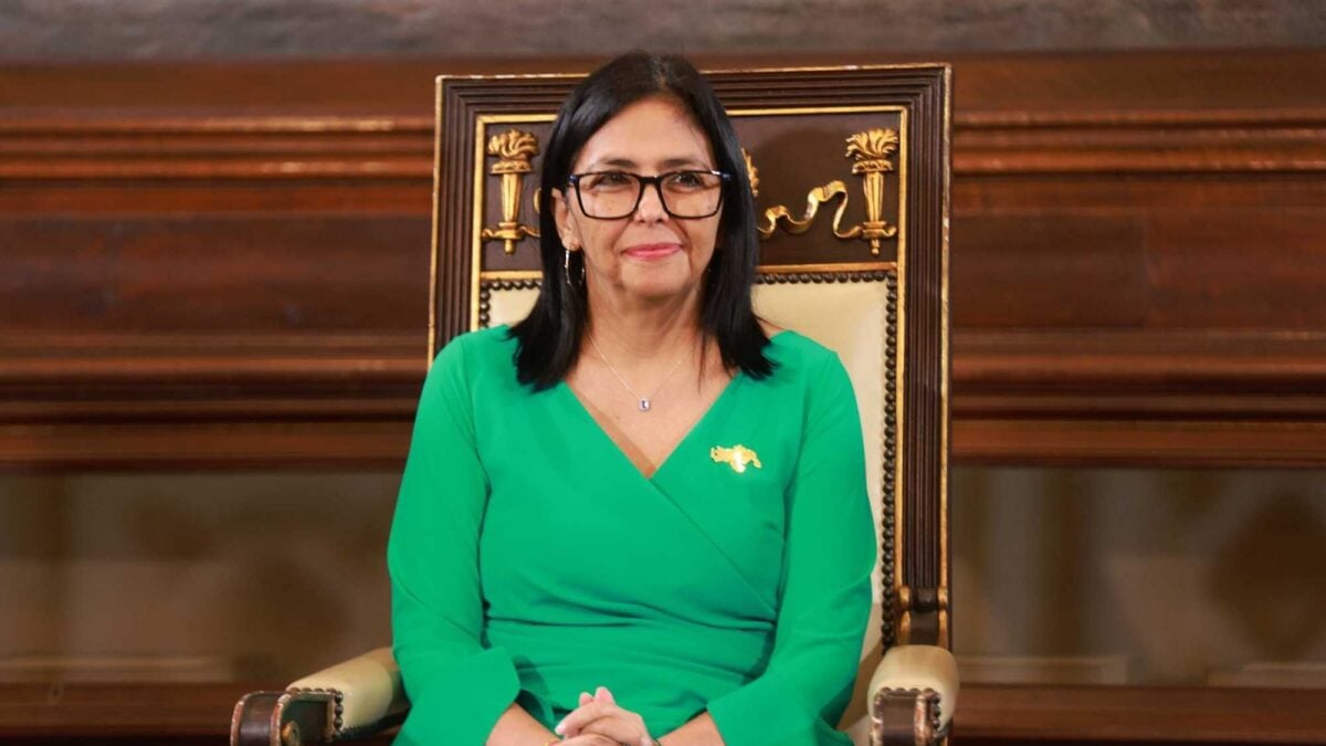 Repressione interna e omaggio a Chávez: le mosse di Rodríguez