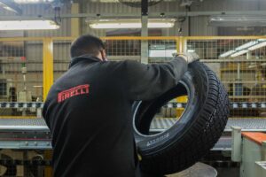 Il governo pressa i cinesi: fuori dal controllo di Pirelli o tagliamo i diritti di voto