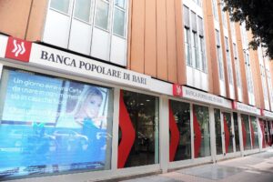 Chiesti 122 milioni agli ex manager della Popolare di Bari fallita