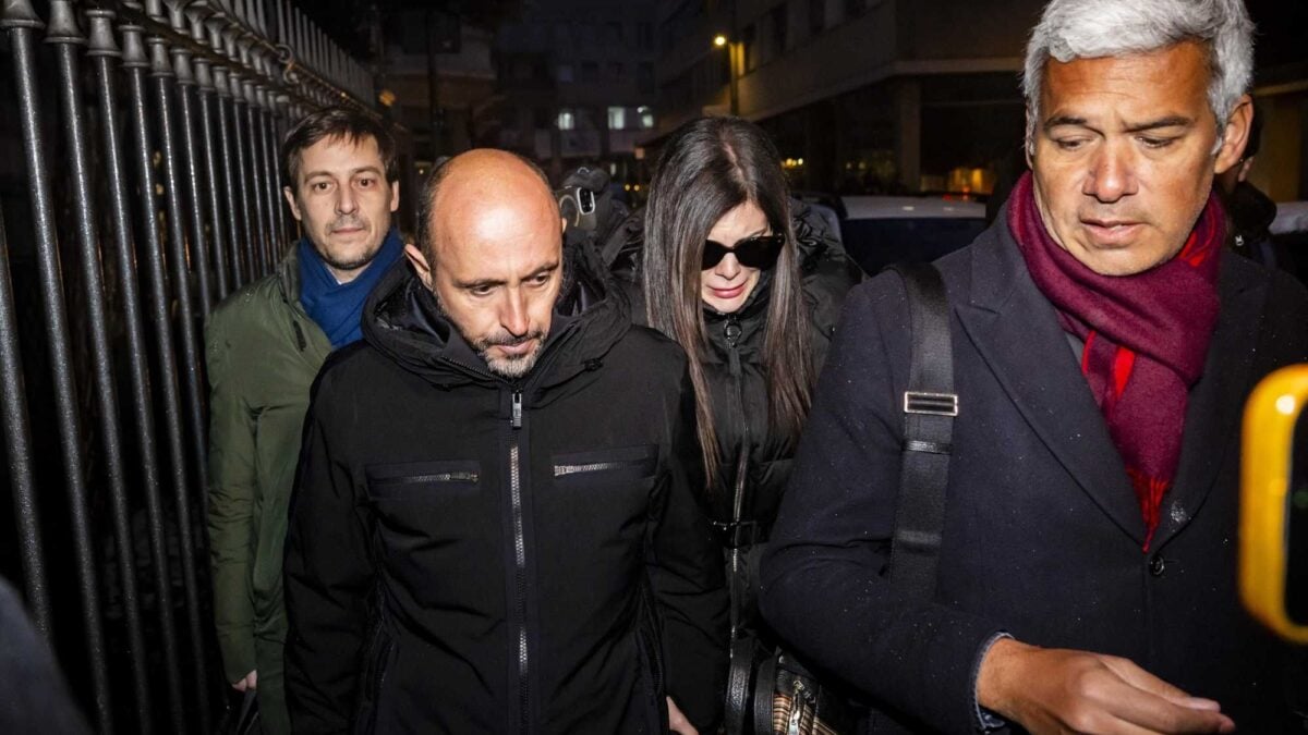 Crans-Montana: «Pericolo di fuga», i coniugi Moretti vengono finalmente messi agli arresti