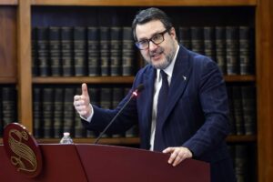 Pure Salvini aderisce e mette i soldi