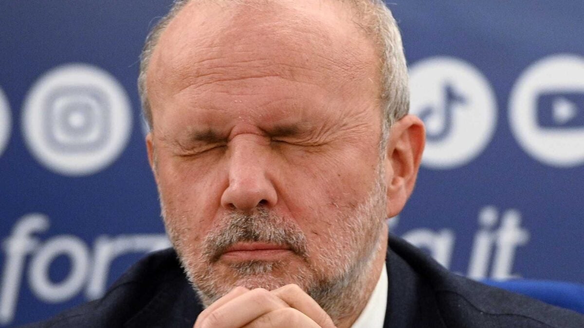 Schillaci si accorge delle liste d’attesa truccate e ammette di essere inutile