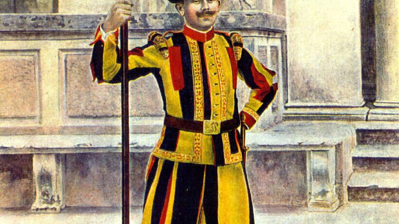 Uniforme pre-riforma del 1914 (Ansa)