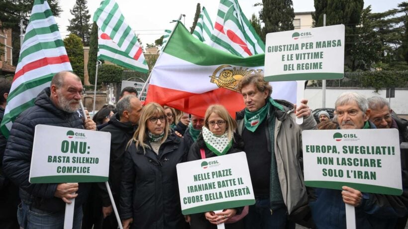 Se la Cgil va in piazza per i dittatori la Cisl sfila per la libertà in Iran