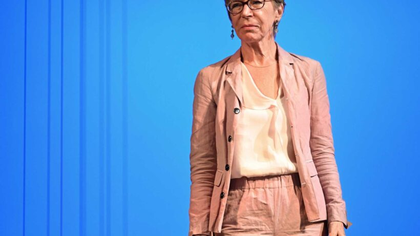 Se piovono coltellate è colpa del governo. Gabanelli dà i numeri