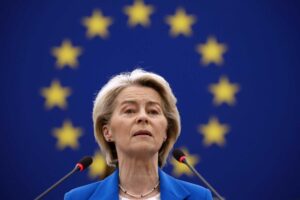 La «dittatrice» Ursula fa affari con l’India