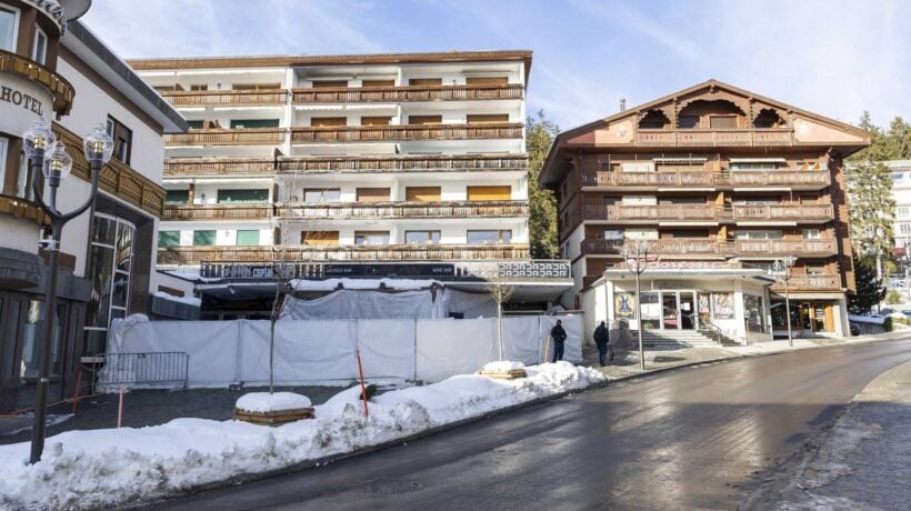 Nel locale di Crans un arsenale di lanciarazzi