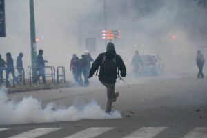 La sinistra già si prepara a sfasciare le città mentre il mondo ci guarda
