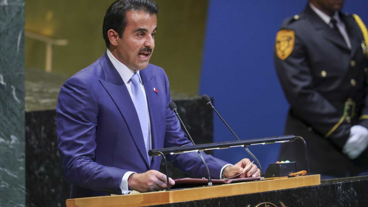 Giornali, sport e dossieraggi. Così il Qatar neutralizza gli scandali che lo riguardano