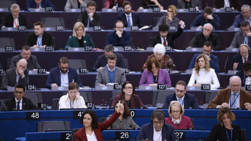 L’Italia taglia le bollette, l’Ue dice no