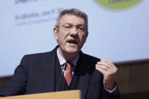 Landini disco rotto: «Via i fascisti»