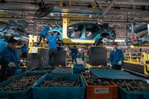 Ursula leva i dazi e spalanca le porte alle auto elettriche made in Cina