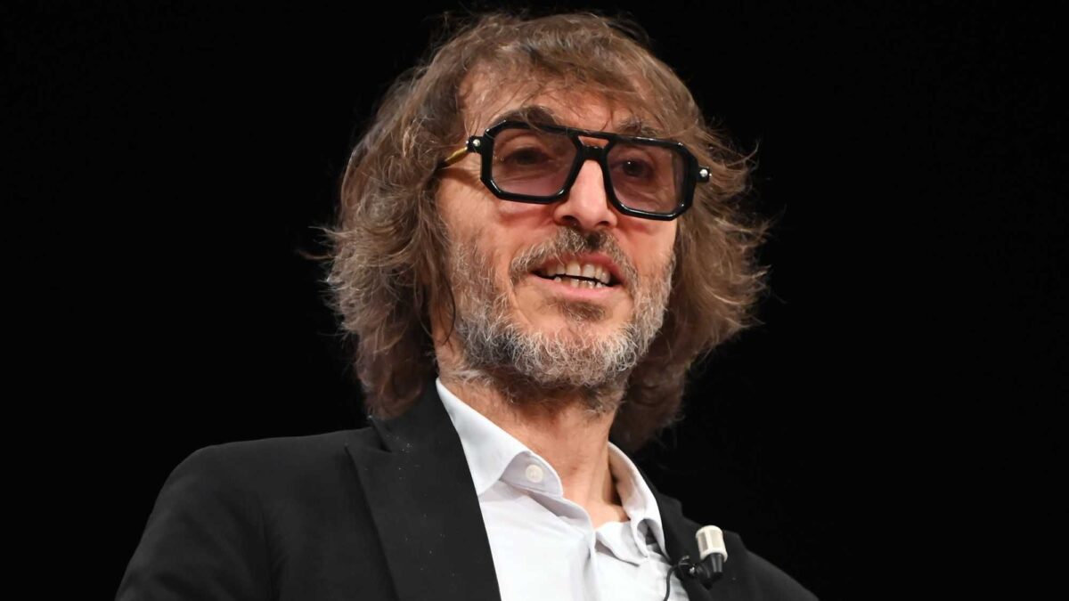 Cruciani: «Basta delegittimare gli agenti. Se li disarmiamo è peggio per tutti»