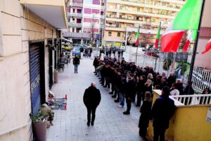 In 20 contro 4: i compagni sbagliano sempre