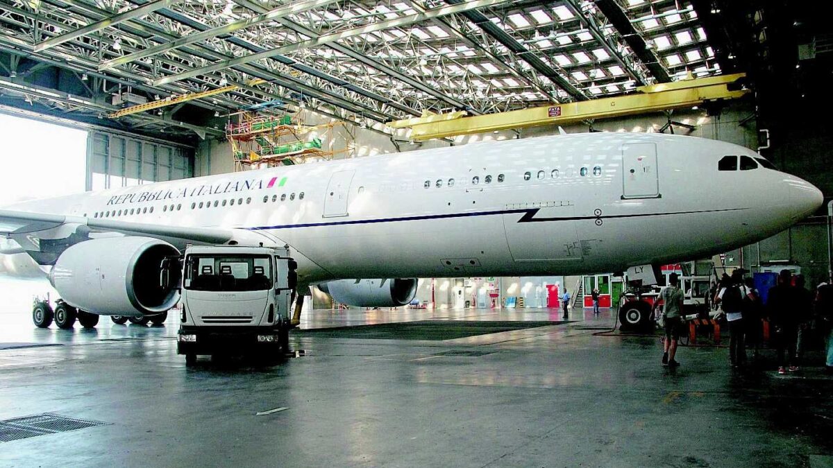 L’Air Force Renzi svenduto a 1 euro. Costò 168 milioni, sarà smerciato a pezzi