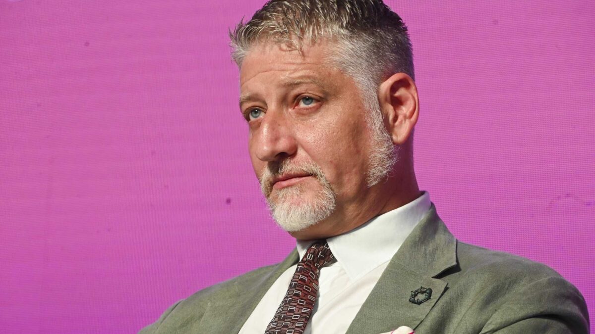 Soldi dei contribuenti per la serie Netflix su Fabrizio Corona: Giuli faccia qualcosa