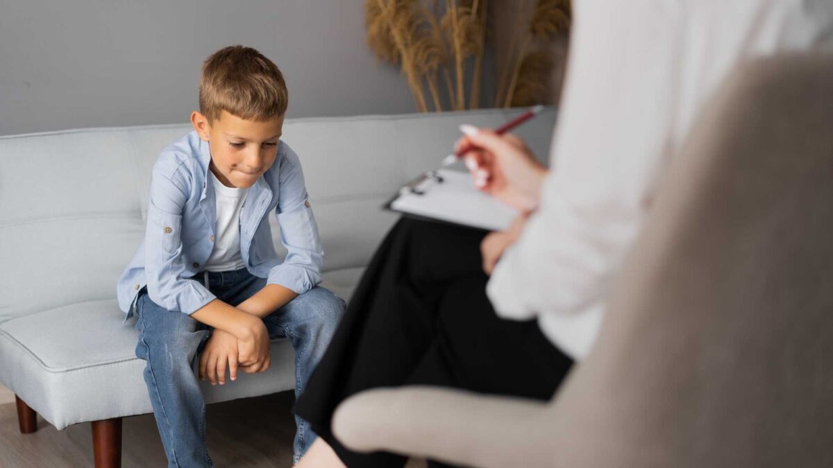C’è una piaga nella nostra società: i burocrati che deportano i piccoli