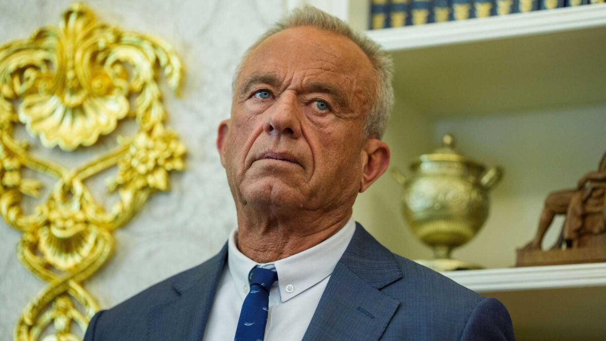 Kennedy jr ammonisce la Germania: «I medici free vax vanno riabilitati»