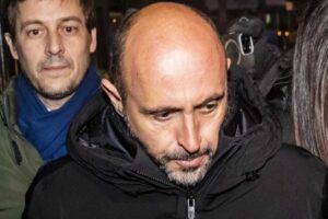 Crans-Montana, «Pericolo di fuga». Moretti resta in cella per almeno tre mesi. Occhio alla cauzione…