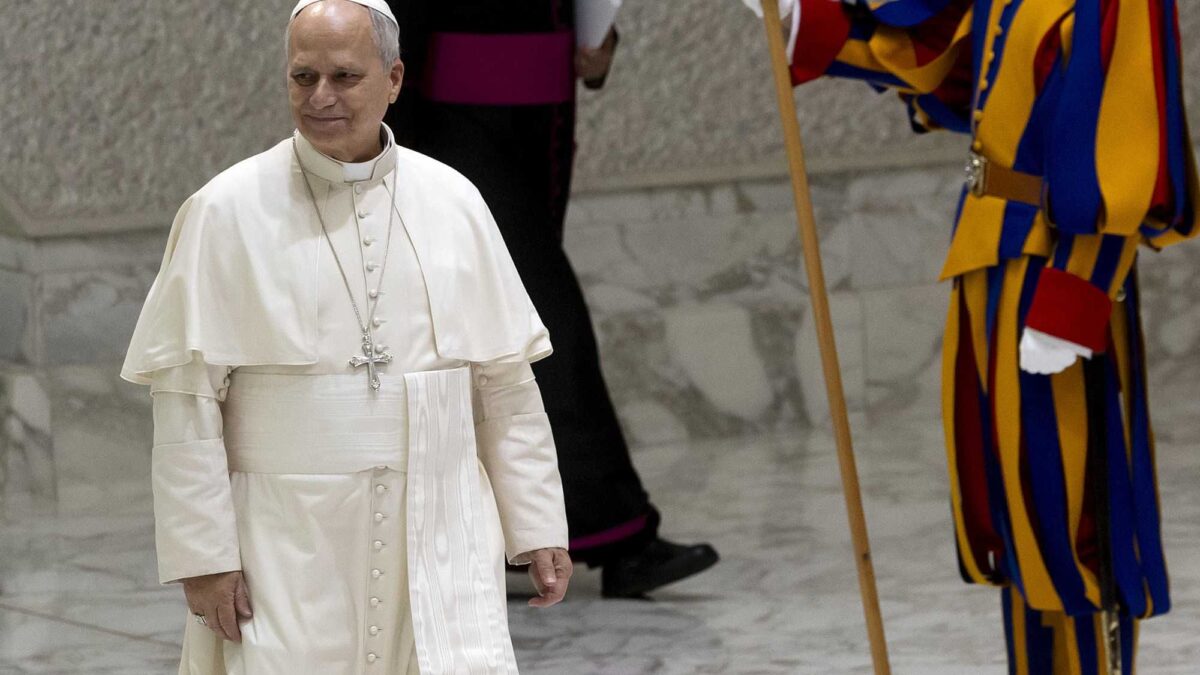 Leone abroga la Pasqua di Bergoglio