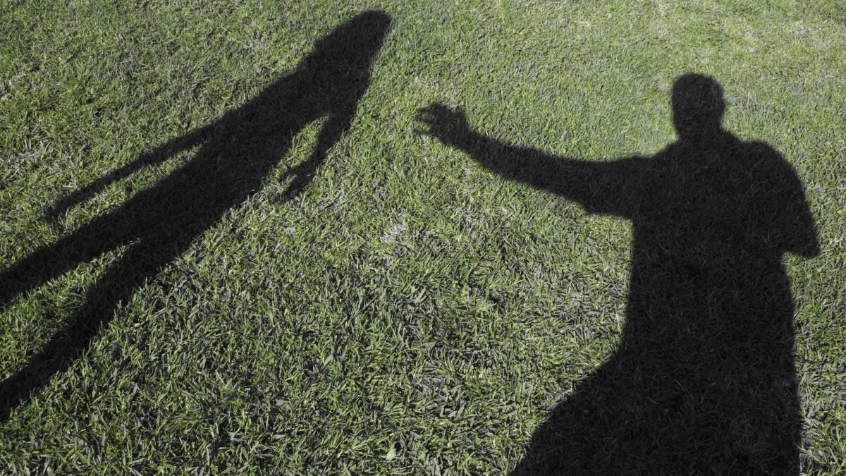 «Abusò di una minorenne»: non va in cella